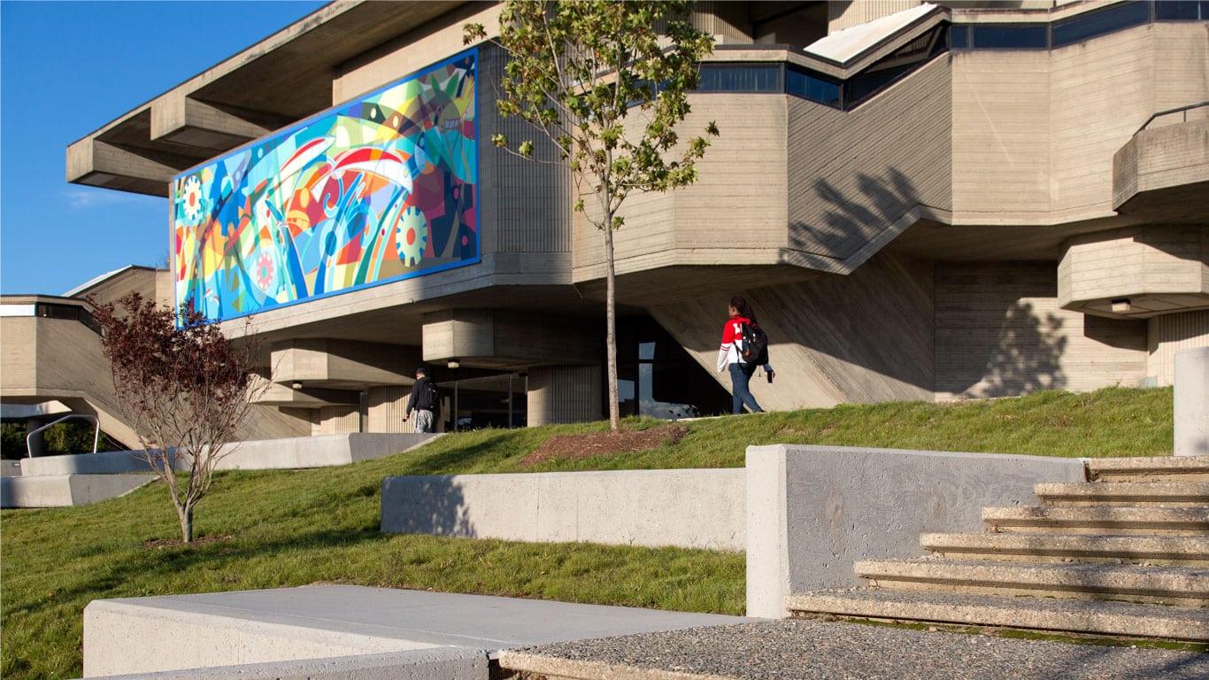 trường University of Massachusetts Dartmouth